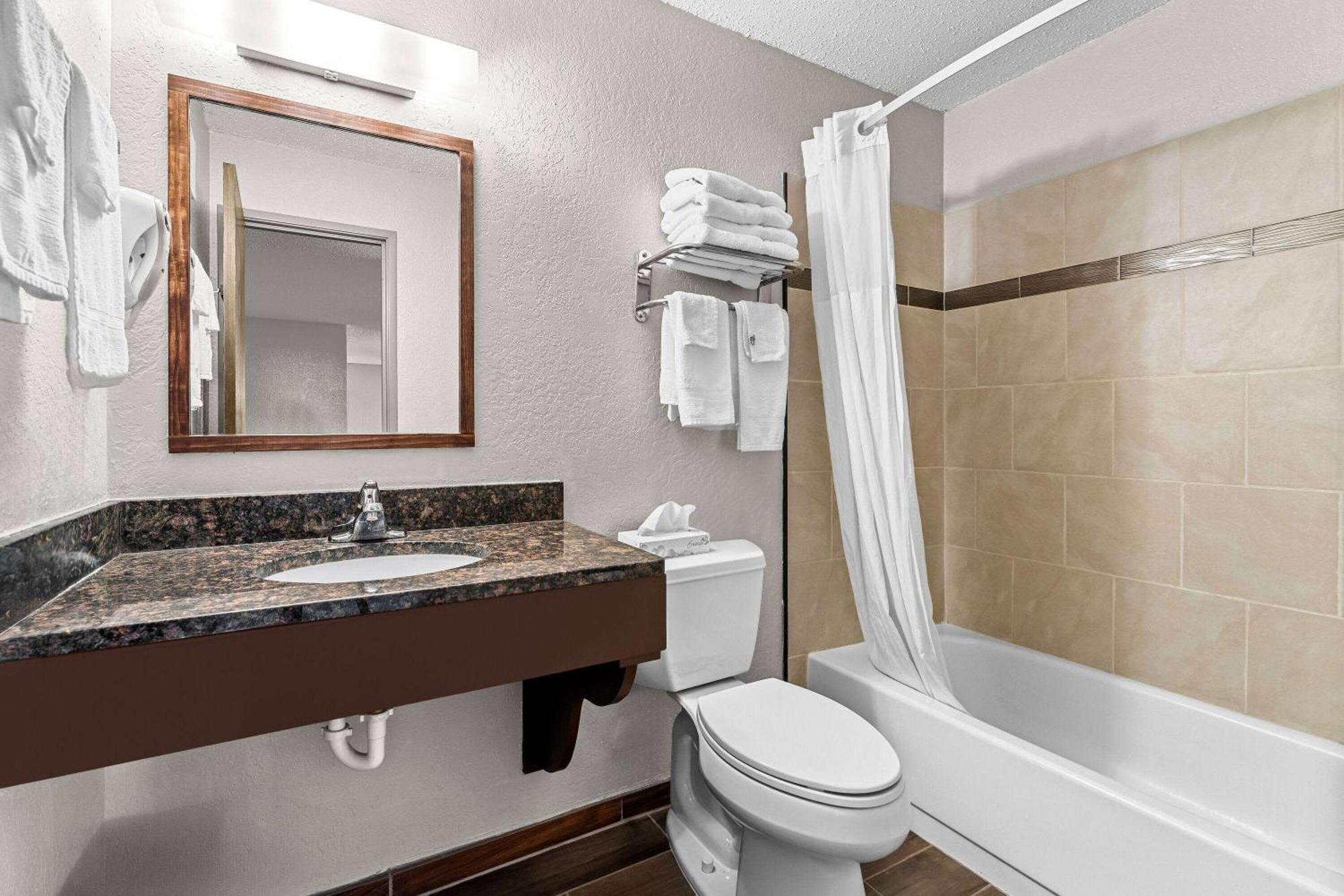 Days Inn By Wyndham Sioux Falls Esterno foto