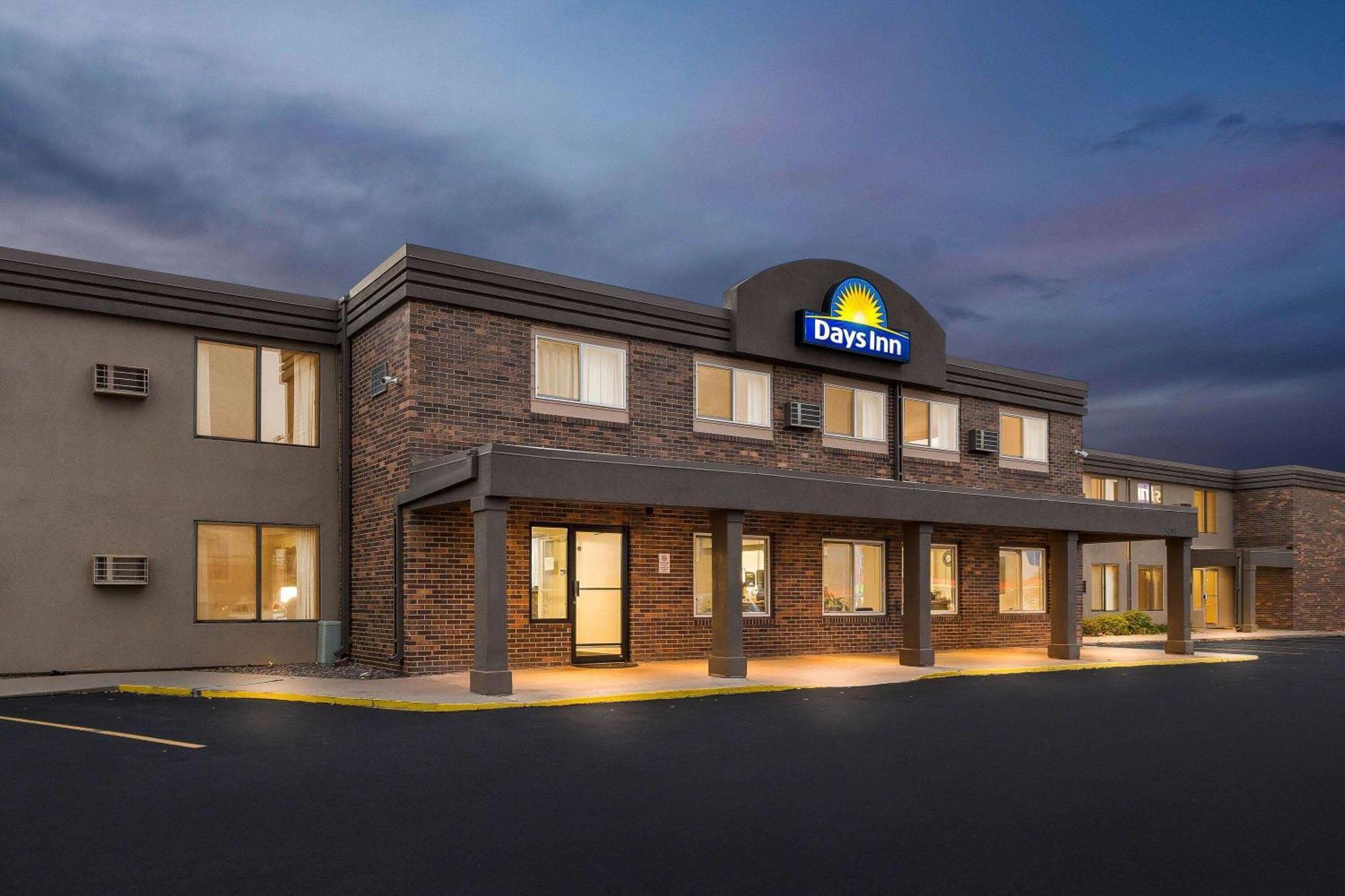 Days Inn By Wyndham Sioux Falls Esterno foto