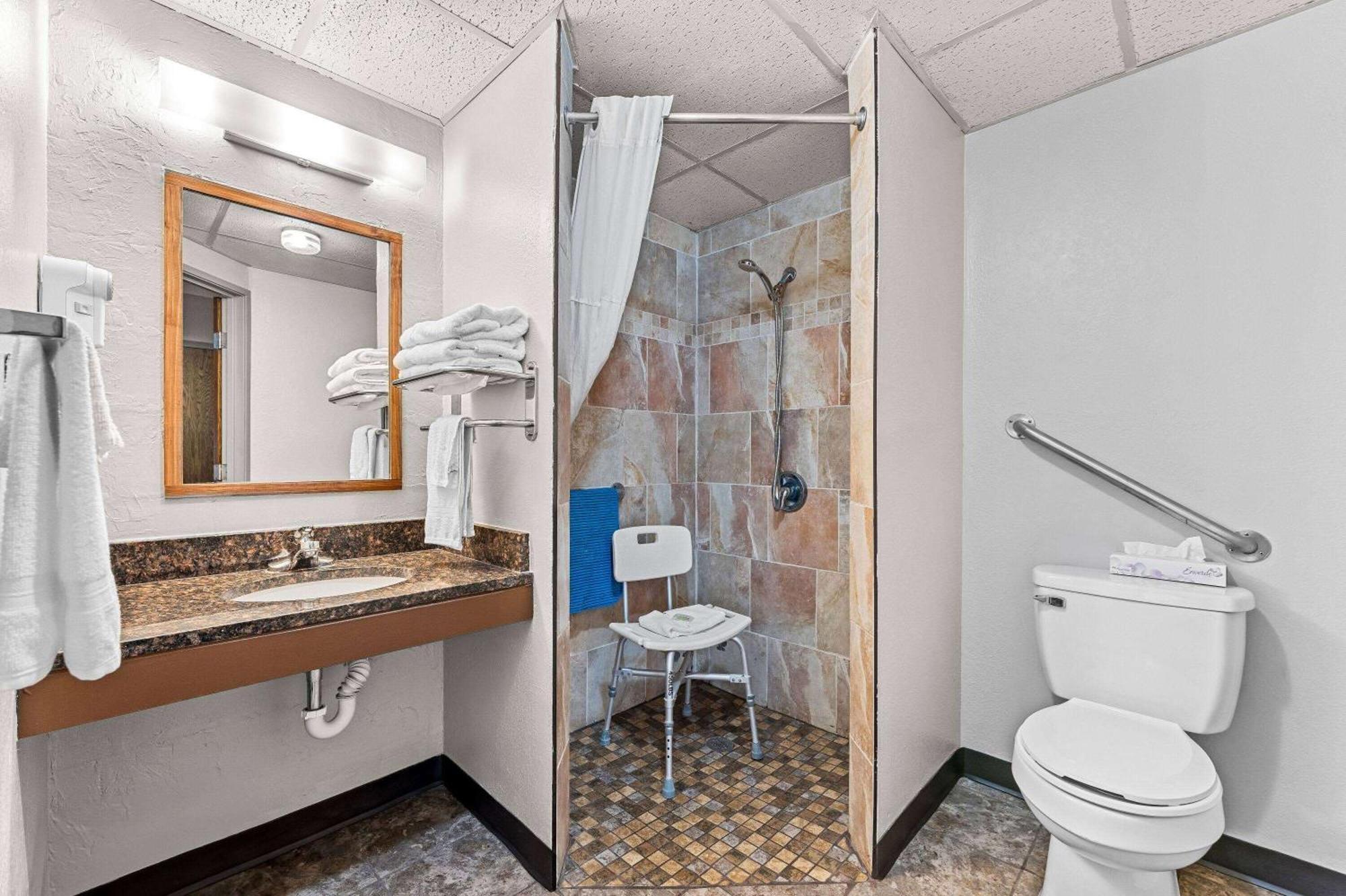 Days Inn By Wyndham Sioux Falls Esterno foto