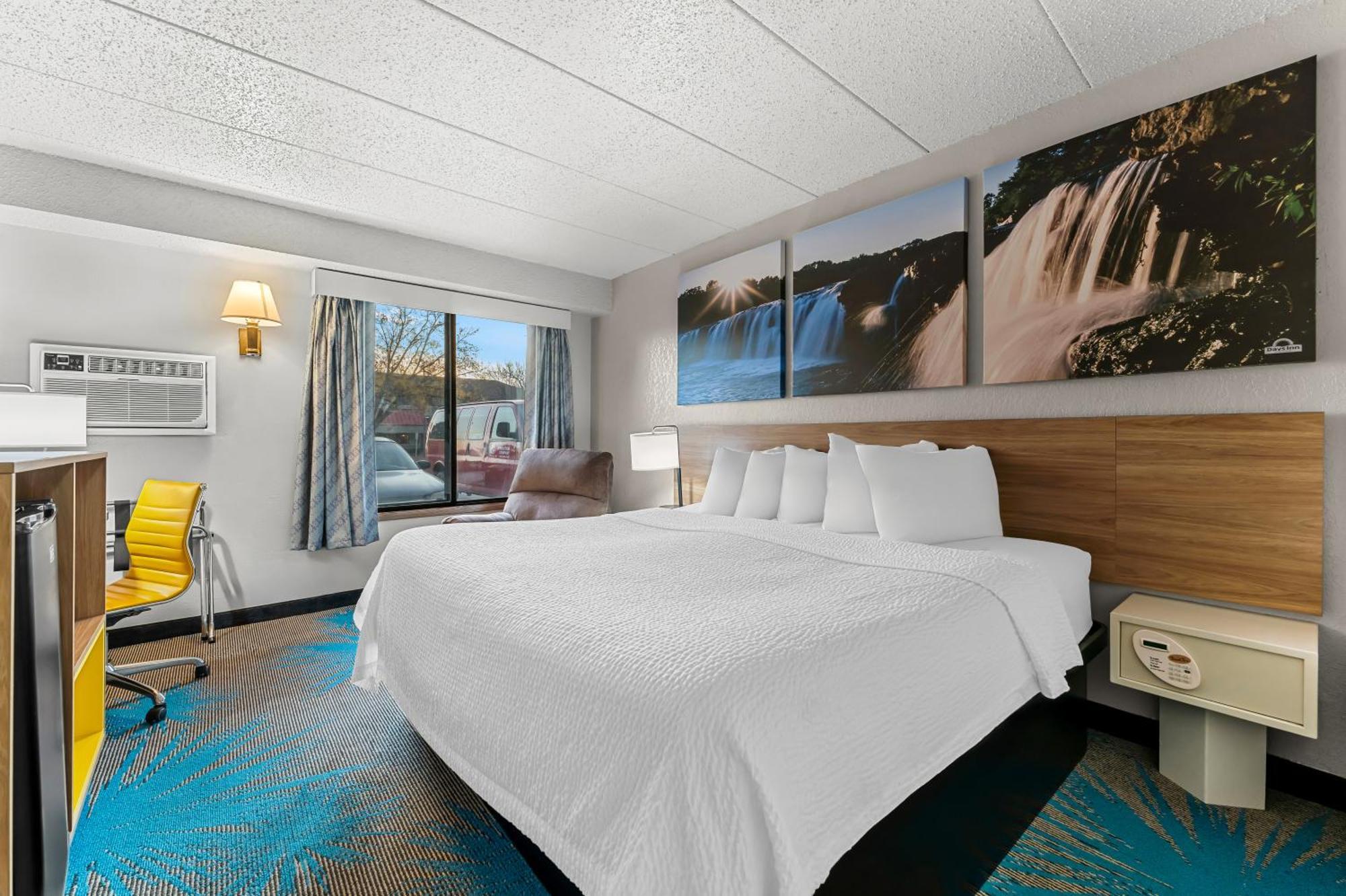 Days Inn By Wyndham Sioux Falls Esterno foto