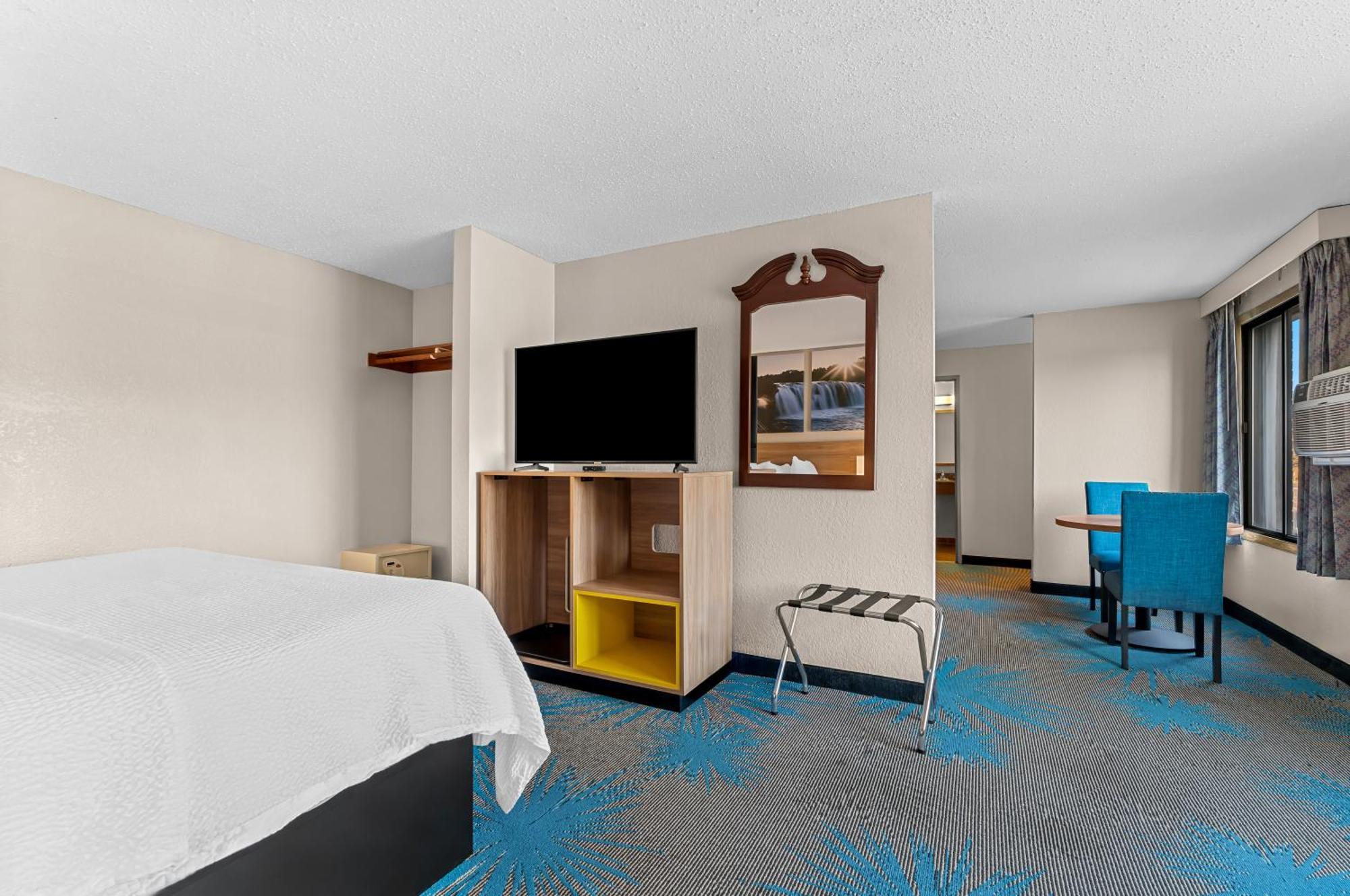 Days Inn By Wyndham Sioux Falls Esterno foto