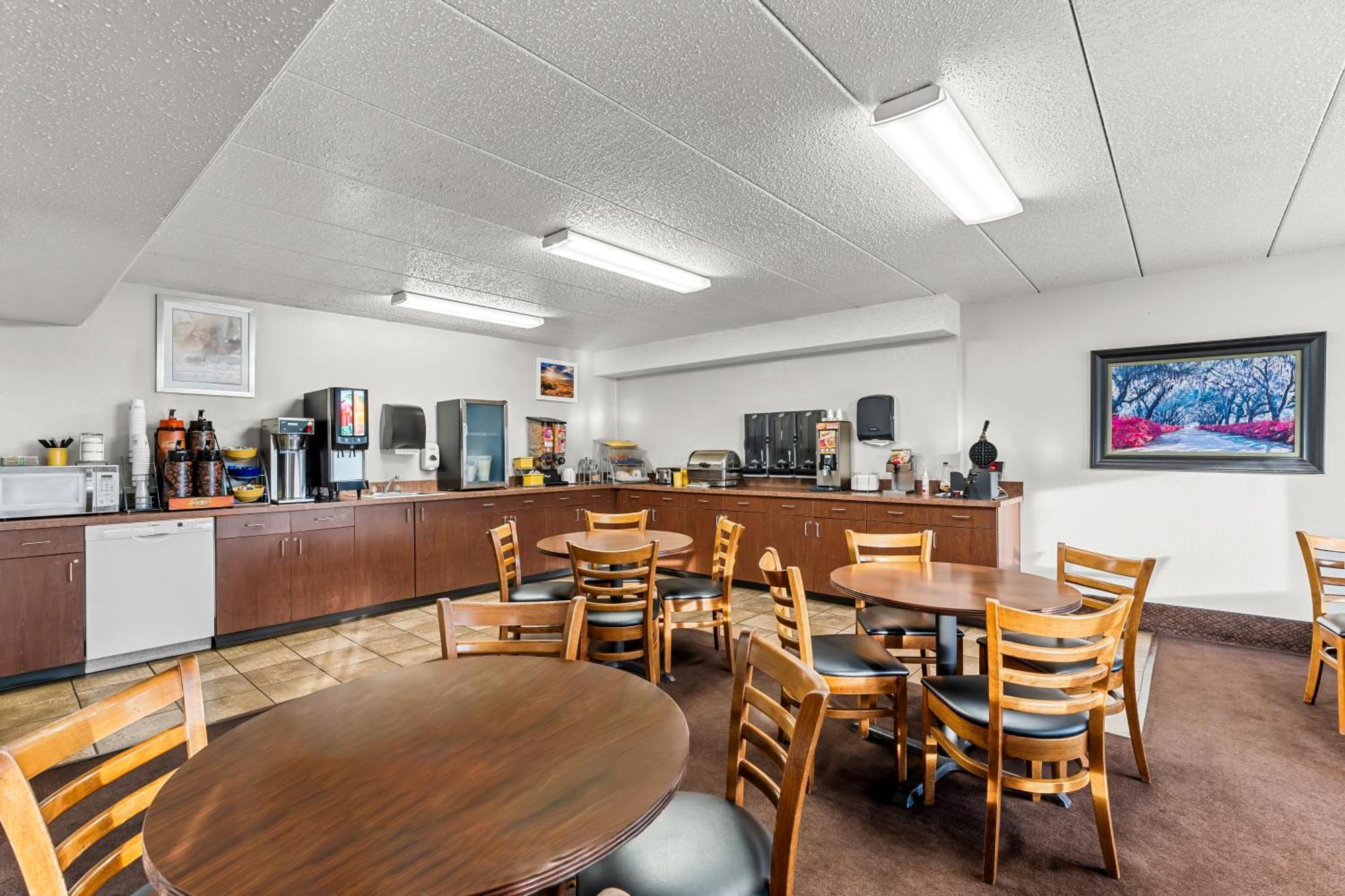 Days Inn By Wyndham Sioux Falls Esterno foto