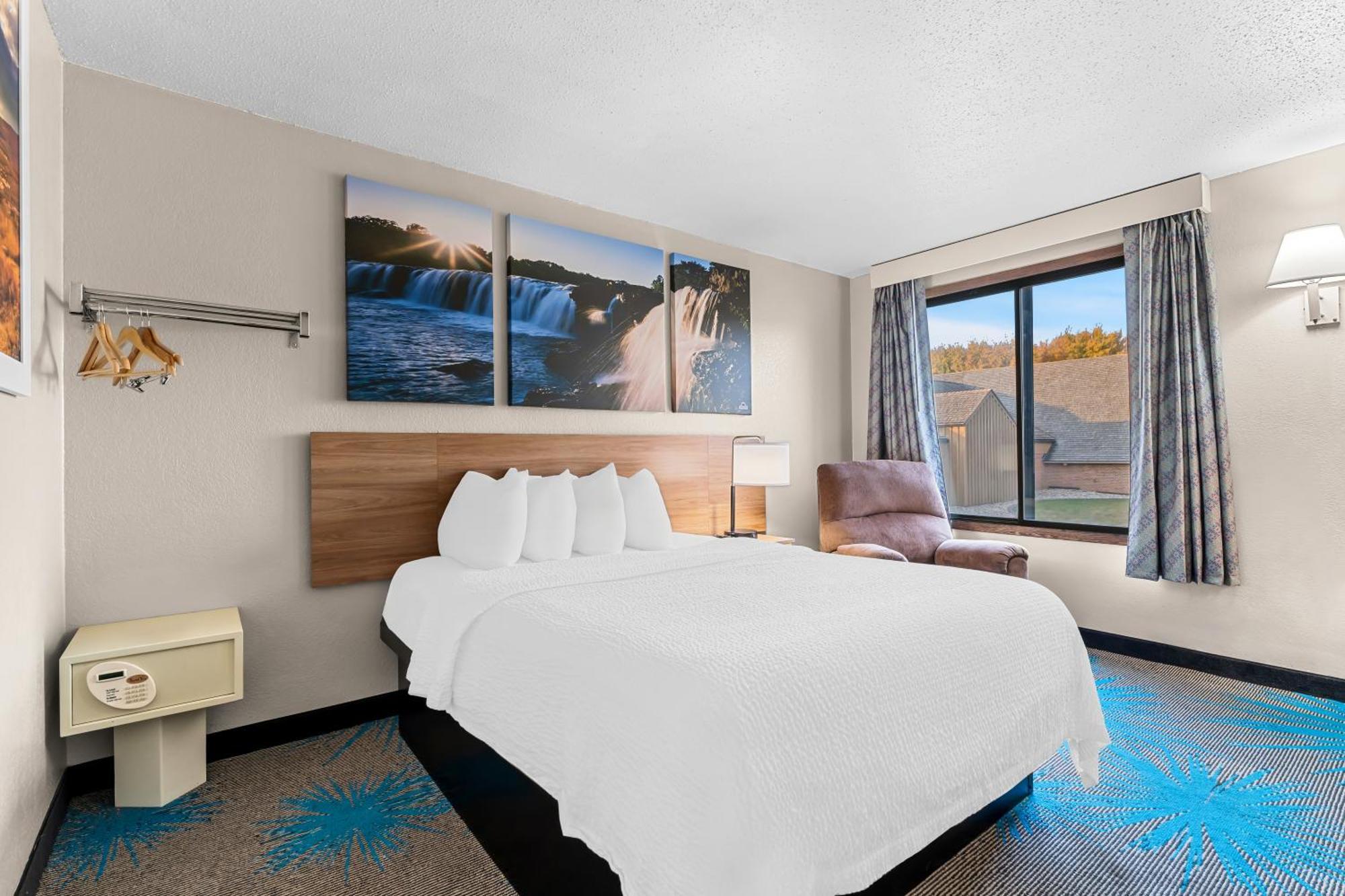 Days Inn By Wyndham Sioux Falls Esterno foto