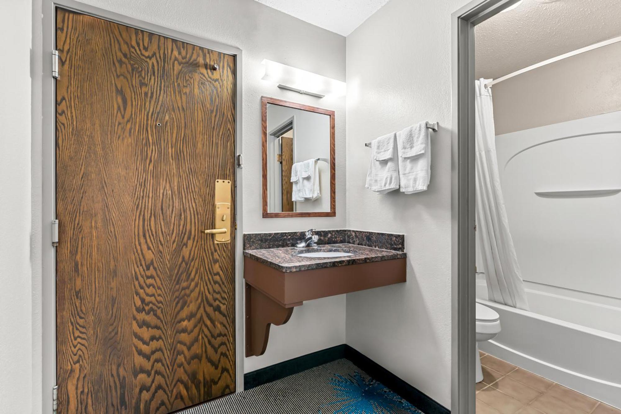Days Inn By Wyndham Sioux Falls Esterno foto