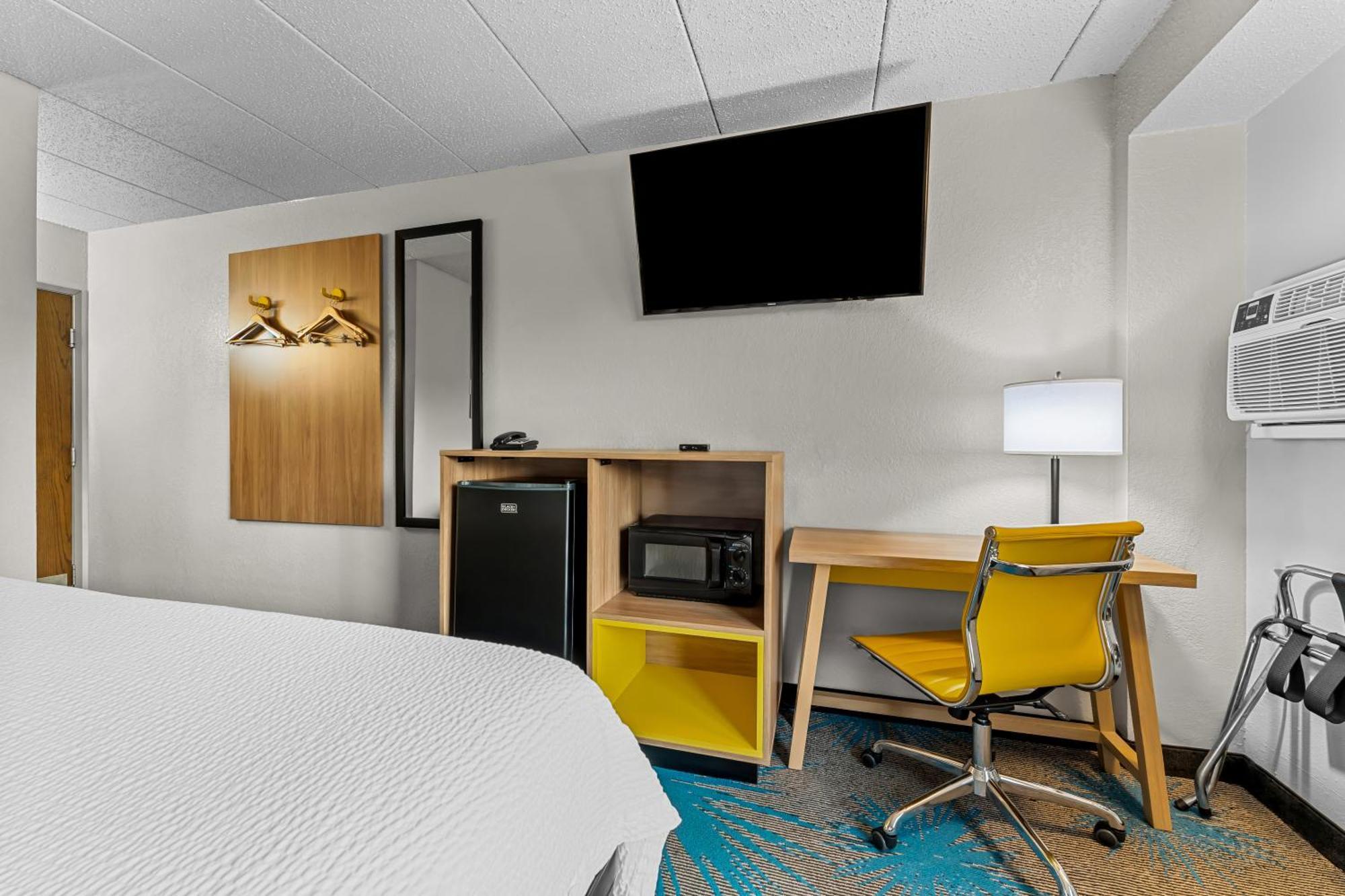 Days Inn By Wyndham Sioux Falls Esterno foto